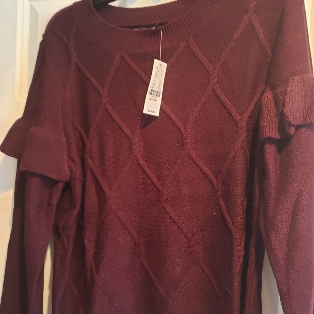 Sweater w/Ruffled Sleeve